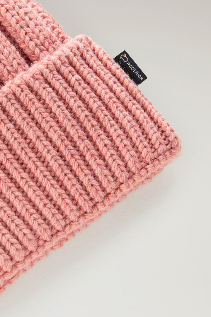 Girlsâ?Beanie in Pure Virgin Wool with Removable Pompon (Dry Rose) - Detail View 2