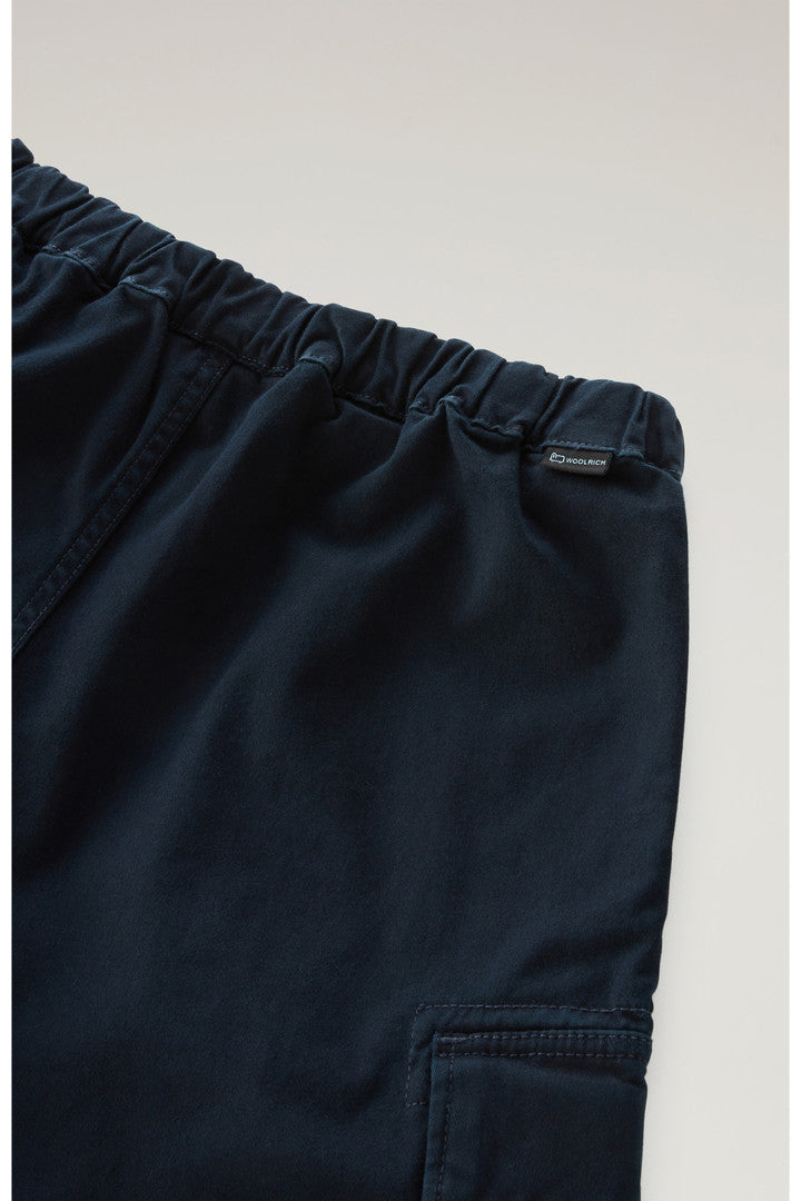 Boys' Garment-Dyed Cargo Shorts in Stretch Cotton (Beach Sand) - Detail View 5