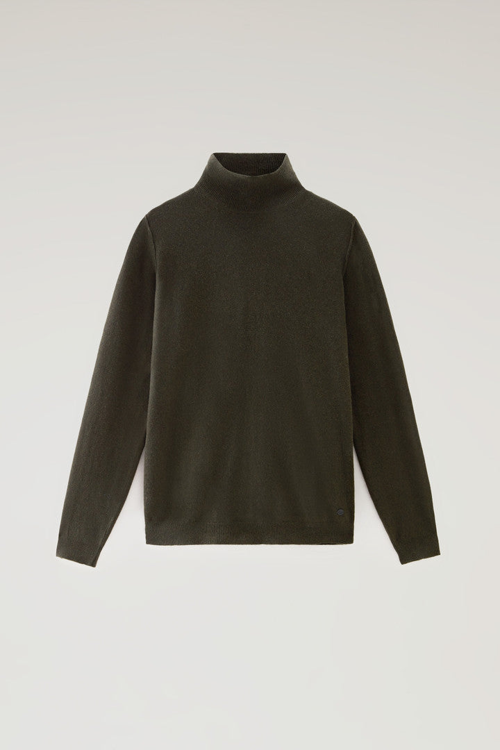 Turtleneck Sweater in Merino Wool Blend (Charcoal Melange) - Detail View 5