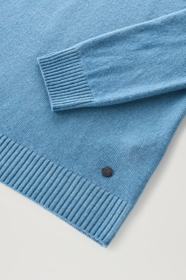 Garment-dyed Crewneck in Pure Virgin Wool (Blue Lobster) - Detail View 2