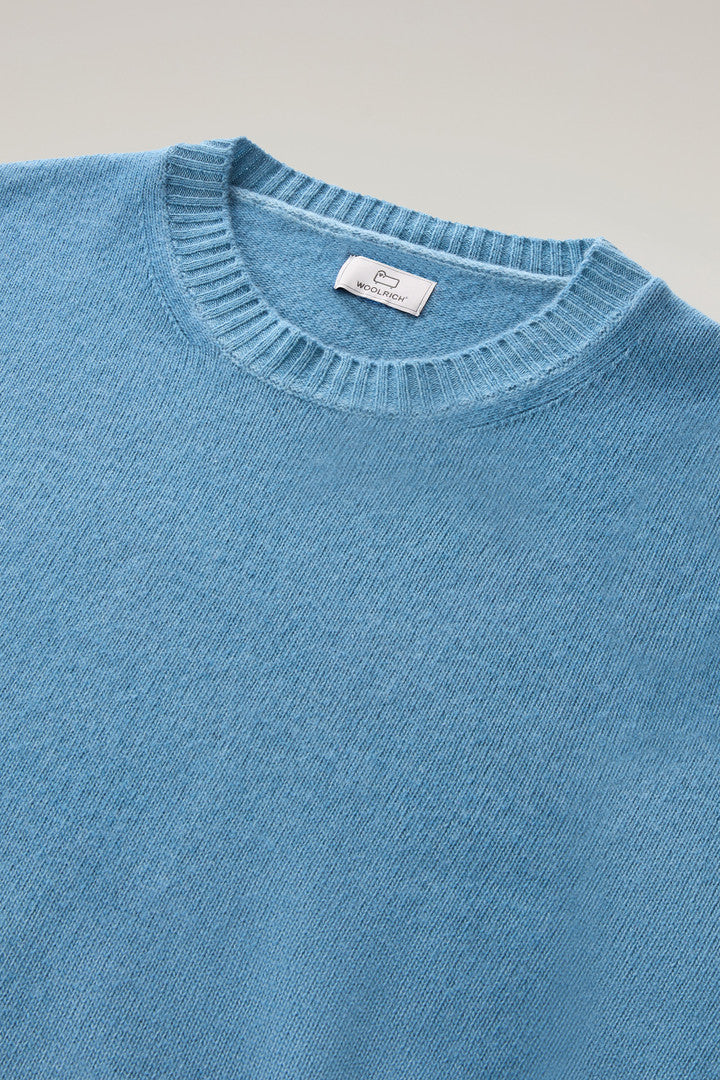 Garment-dyed Crewneck in Pure Virgin Wool (Blue Lobster) - Detail View 1