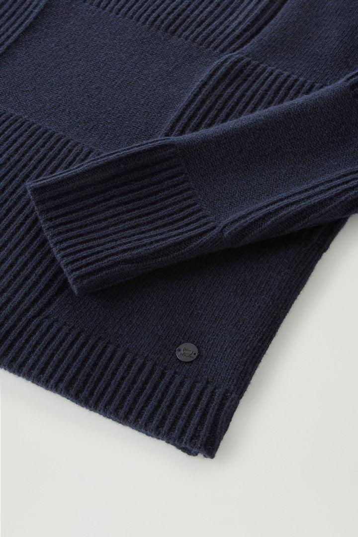Check Turtleneck Sweater in Wool Blend (Dark Navy) - Detail View 2