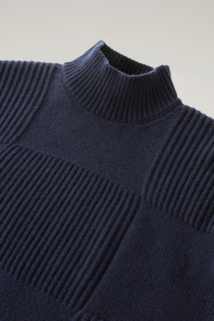 Check Turtleneck Sweater in Wool Blend (Dark Navy) - Detail View 1