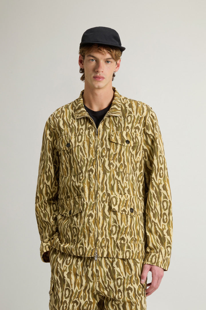 Garment-Dyed Linen-Blend Overshirt with Shadowbark Motif (Beige Camo) - Detail View 1