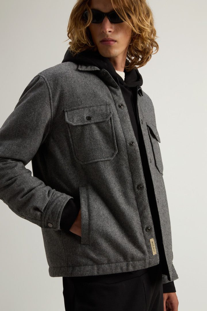 Alaskan Check Overshirt in Recycled Italian Wool Blend (Oatmeal Check) - Detail View 3