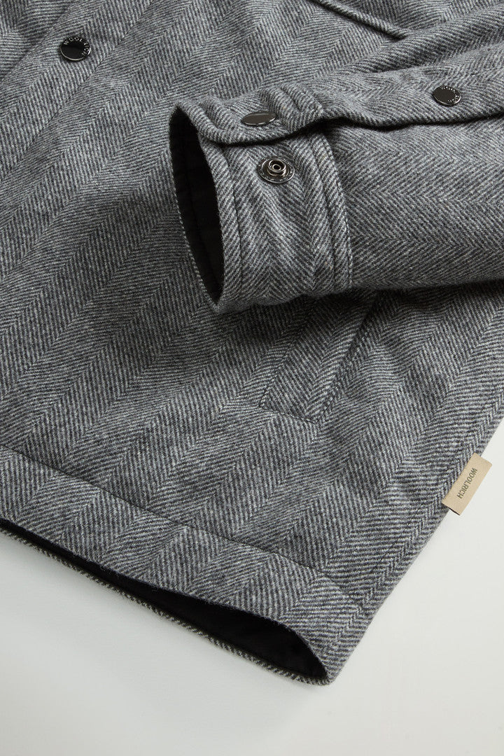 Alaskan Check Overshirt in Recycled Italian Wool Blend (Oatmeal Check) - Detail View 6