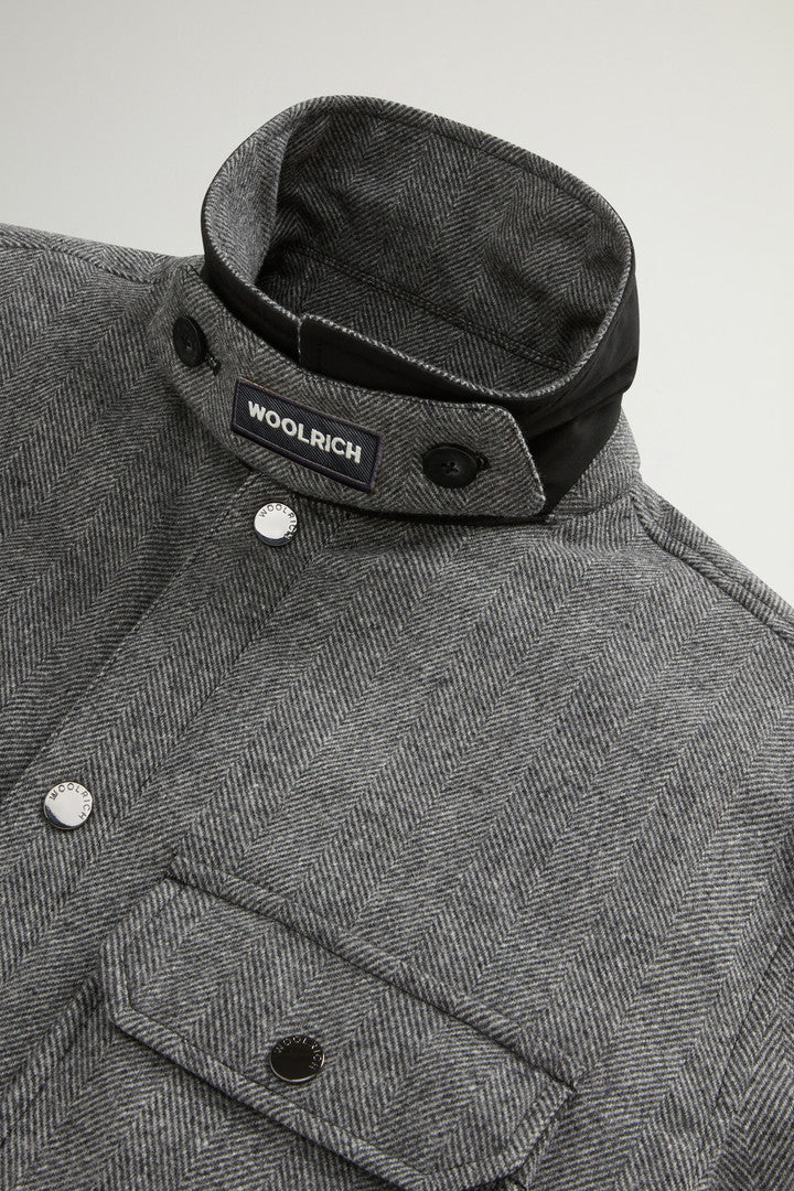 Alaskan Check Overshirt in Recycled Italian Wool Blend (Oatmeal Check) - Detail View 5
