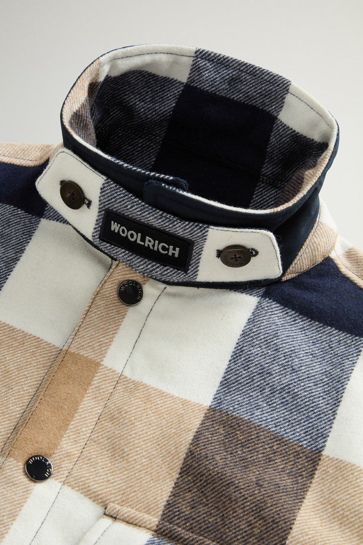 Alaskan Check Overshirt in Recycled Italian Wool Blend (Oatmeal Check) - Detail View 5