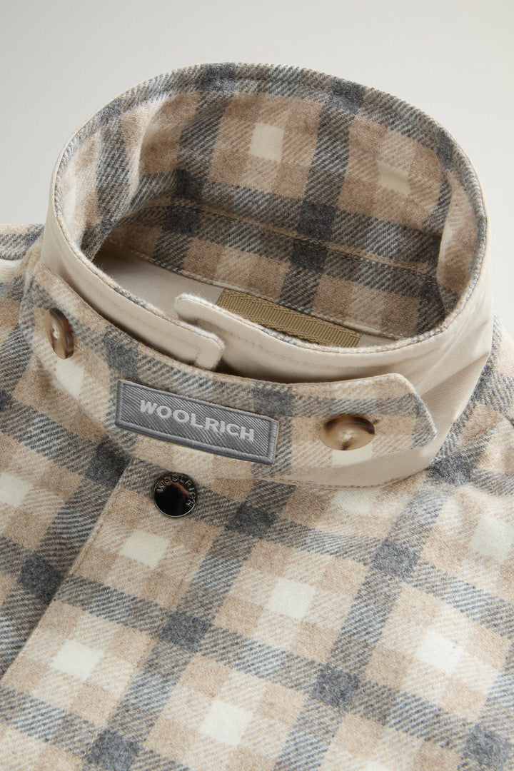 Alaskan Check Overshirt in Recycled Italian Wool Blend (Oatmeal Check) - Detail View 5