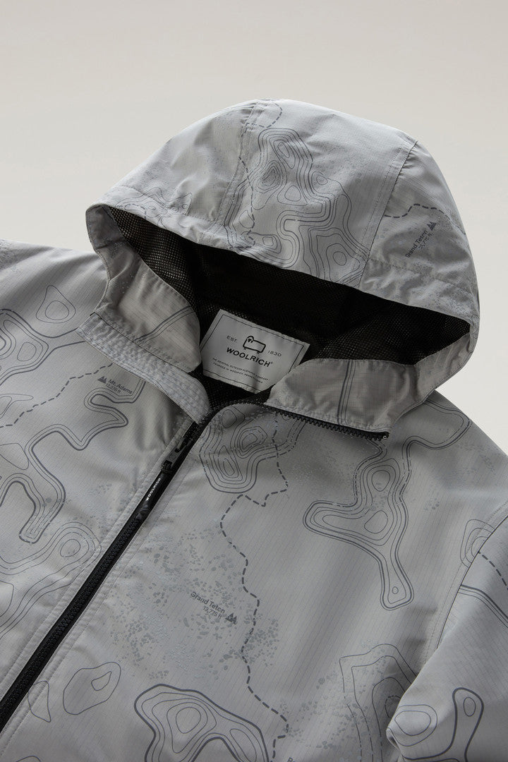 Reflective Jacket in Ripstop Fabric (Grey Trail map) - Detail View 2