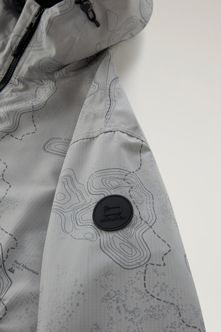 Reflective Jacket in Ripstop Fabric (Grey Trail map) - Detail View 3