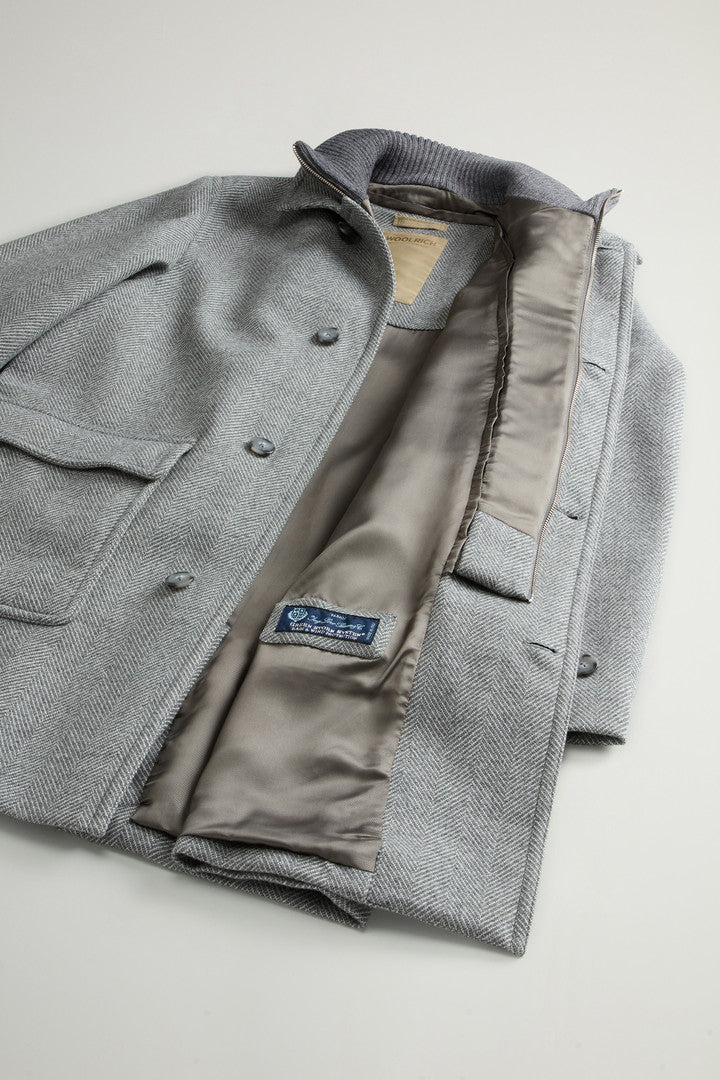 Coat in Pure Italian Wool Crafted Using a Loro Piana Fabric (Light Grey) - Detail View 8
