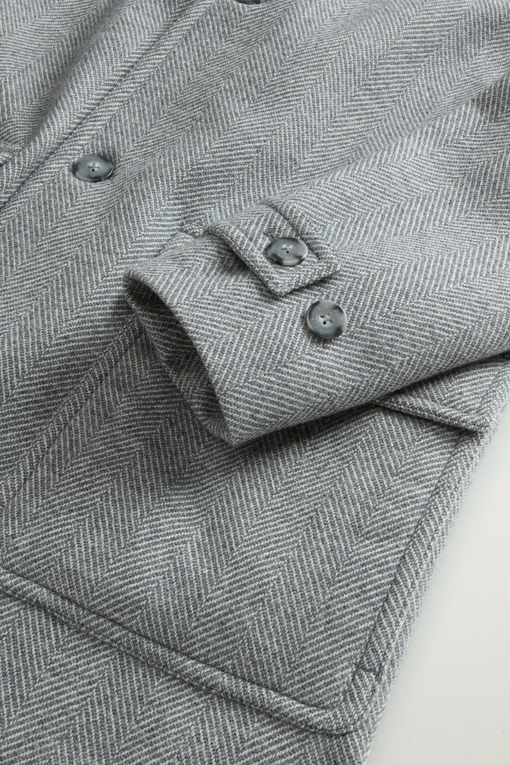 Coat in Pure Italian Wool Crafted Using a Loro Piana Fabric (Light Grey) - Detail View 6