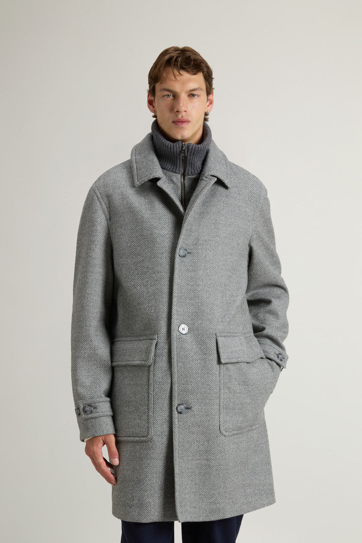 Coat in Pure Italian Wool Crafted Using a Loro Piana Fabric (Light Grey) - Detail View 1