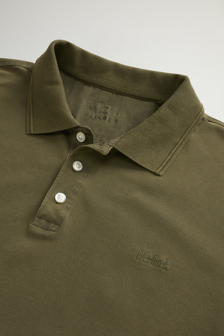 Garment-Dyed Mackinack Polo in Stretch Cotton Piquet (Barbados Cherry) - Detail View 6