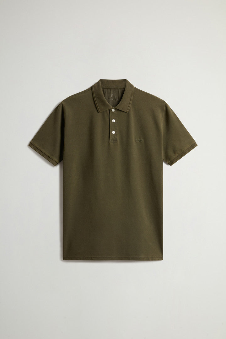 Garment-Dyed Mackinack Polo in Stretch Cotton Piquet (Barbados Cherry) - Detail View 5