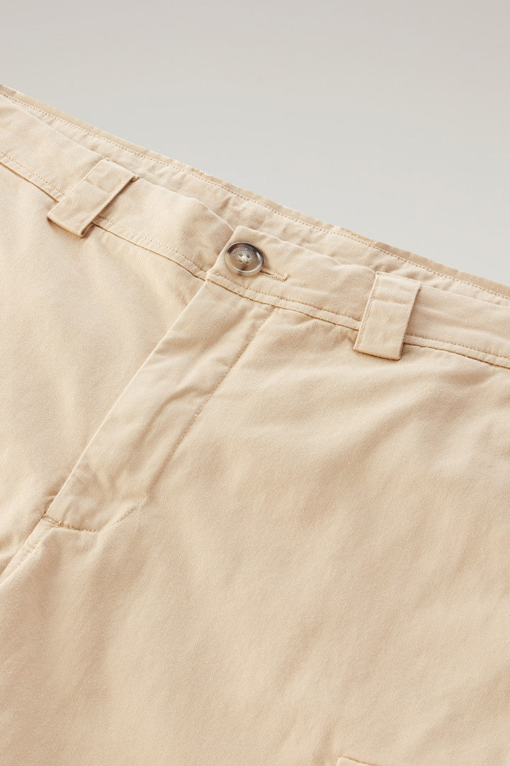 Garment-Dyed Cargo Shorts in Stretch Cotton (Beach Sand) - Detail View 2