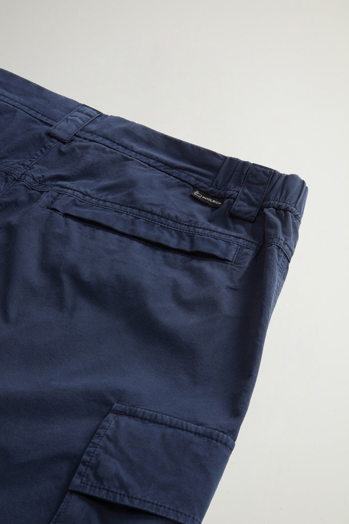 Garment-Dyed Cargo Short in Pure Cotton (Lake Olive) - Detail View 6