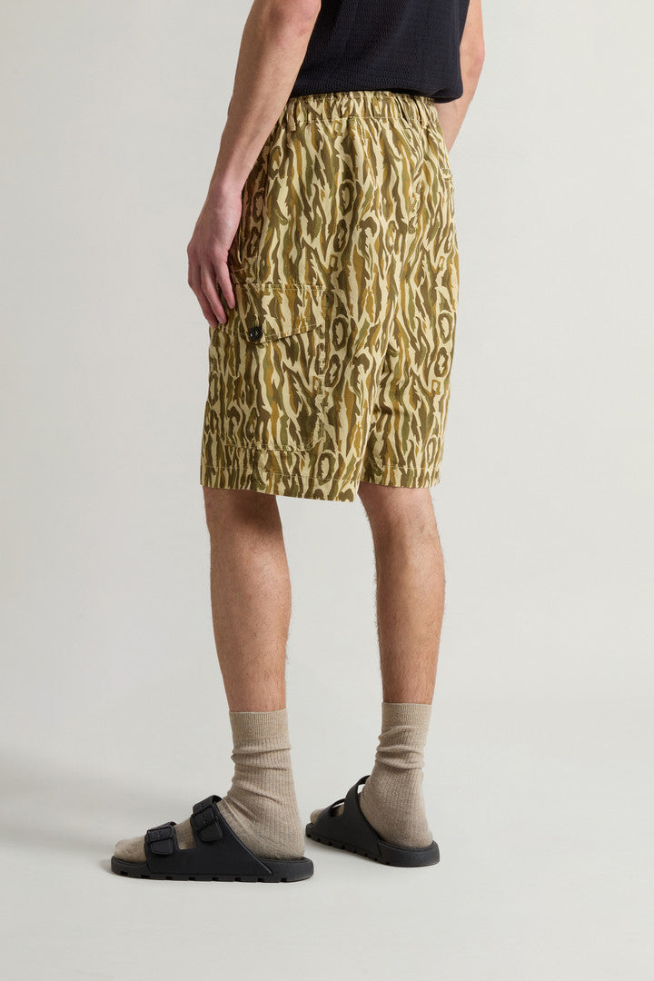 Garment-Dyed Linen-Blend Shorts with Shadowbark Motif (Beige Camo) - Detail View 3