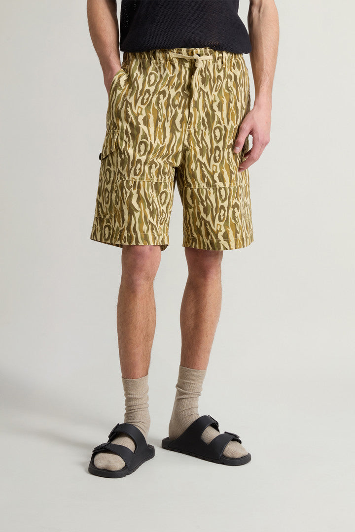 Garment-Dyed Linen-Blend Shorts with Shadowbark Motif (Beige Camo) - Detail View 2