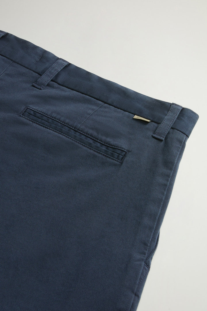 Garment-Dyed Stretch Cotton Twill Chino Shorts (White Pepper) - Detail View 7