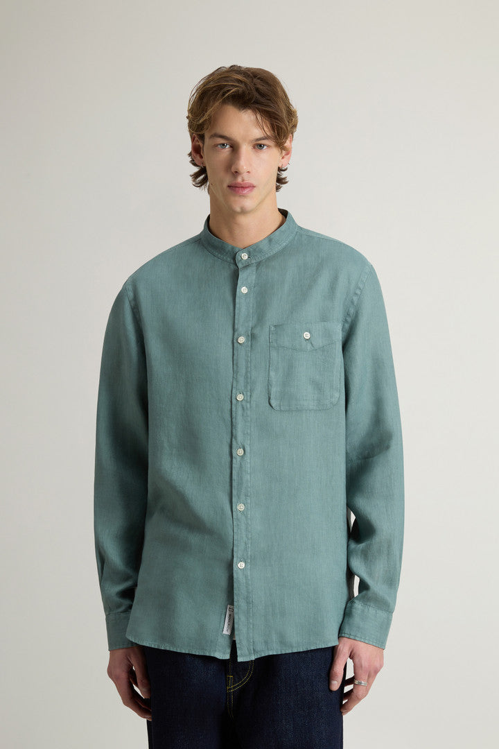 Garment-Dyed Pure Linen Shirt with Band Collar (Chinois Green) - Detail View 1