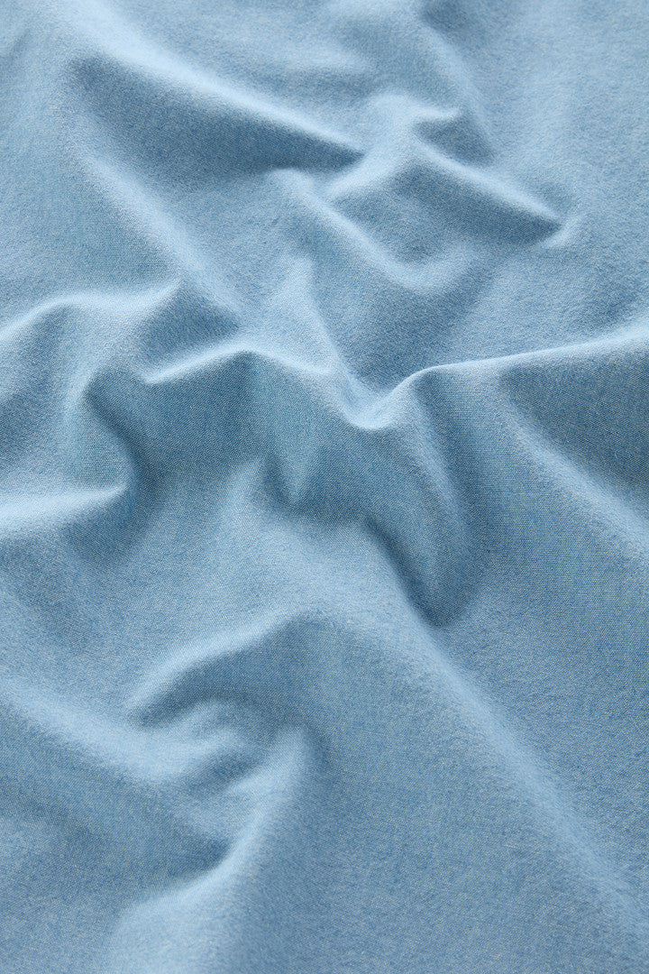 Chambray Shirt in Pure Cotton (Blue Chambray) - Detail View 4