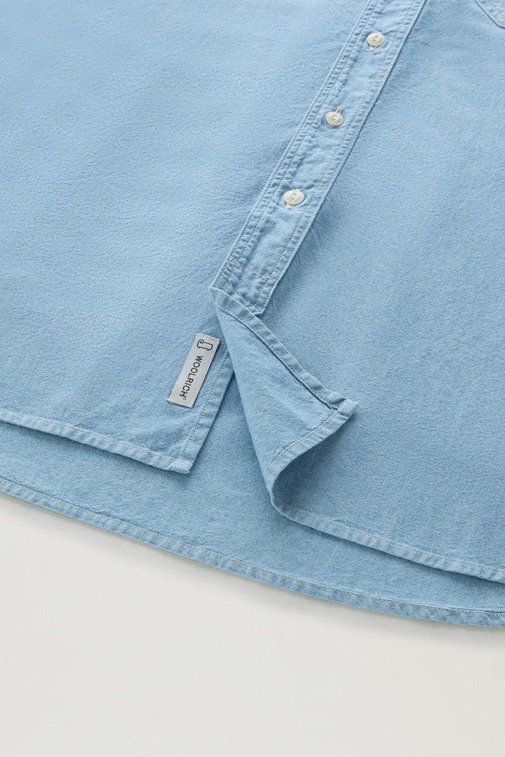 Chambray Shirt in Pure Cotton (Blue Chambray) - Detail View 3