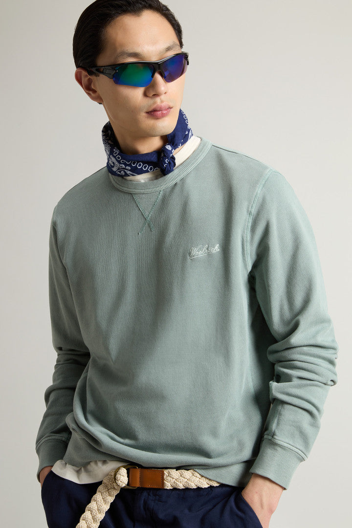 Garment-Dyed Crewneck Sweatshirt in Light Pure Cotton (Chinois Green) - Detail View 3