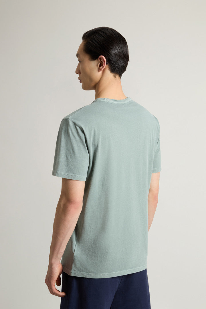 Garment-Dyed T-shirt in Light Pure Cotton (Chinois Green) - Detail View 1