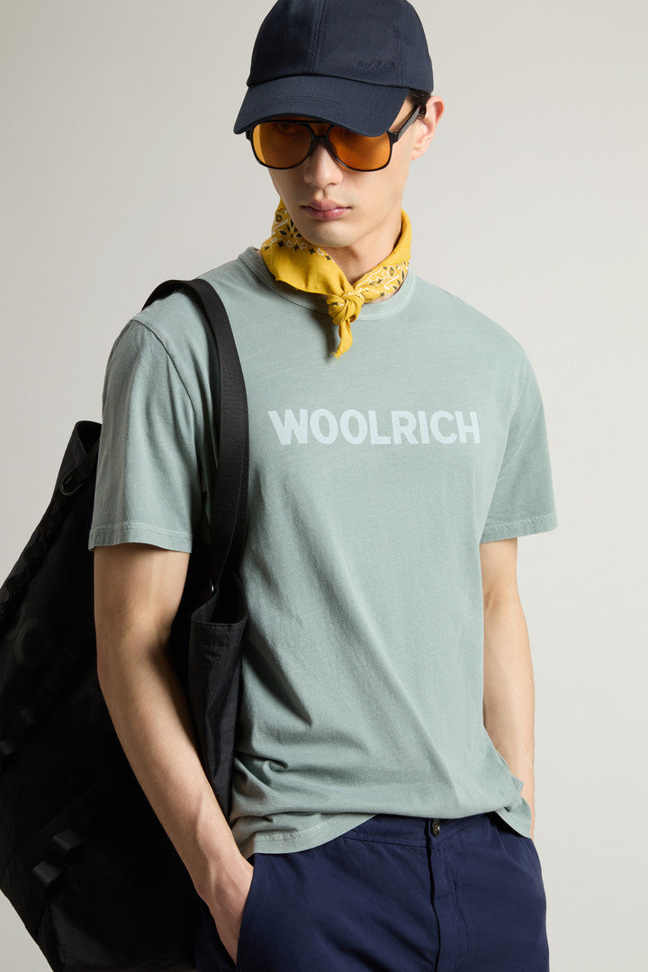Garment-Dyed T-shirt in Light Pure Cotton (Chinois Green) - Detail View 3