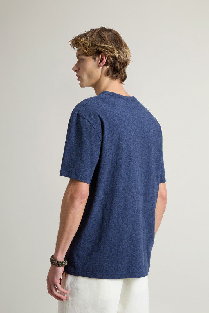 T-Shirt in Pure Cotton Mouliné (Melton Blue) - Detail View 2