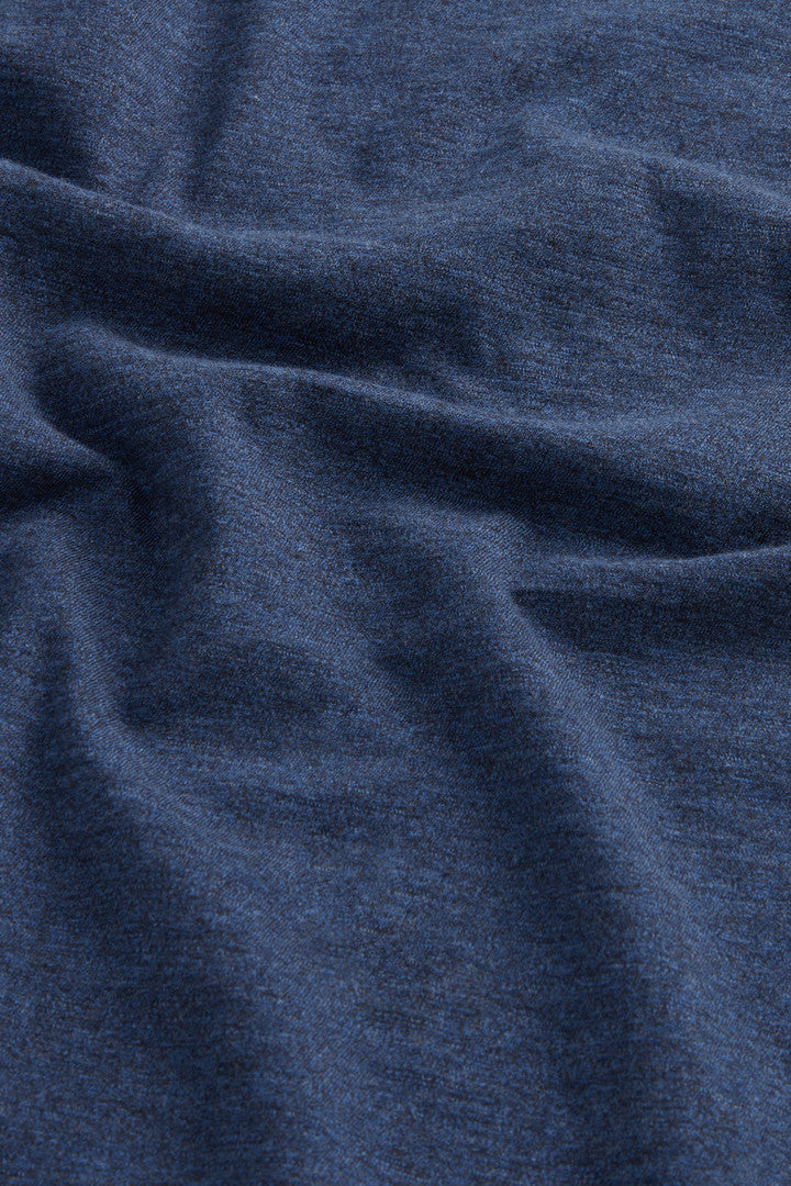 T-Shirt in Pure Cotton Mouliné (Melton Blue) - Detail View 6