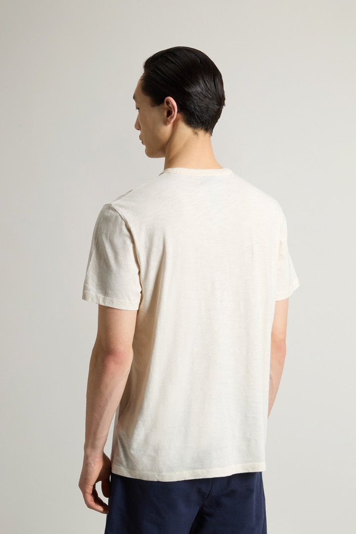 T-Shirt in Pure Cotton Slub Fabric (Chinois Green) - Detail View 2