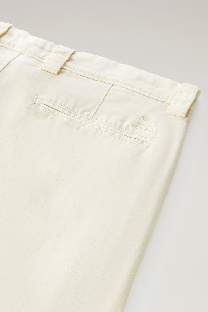 Garment-Dyed Classic Chino Pant in Stretch Cotton (Beach Sand) - Detail View 5