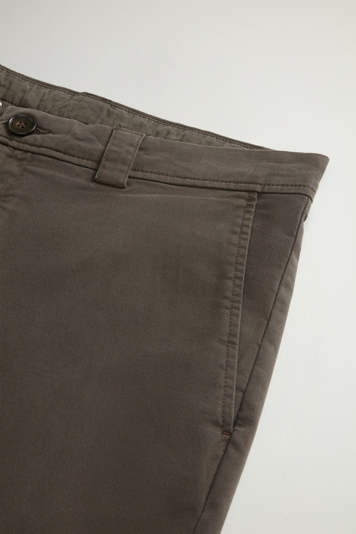Garment-Dyed Chino Pants in Stretch Cotton Twill (Dark Green) - Main View