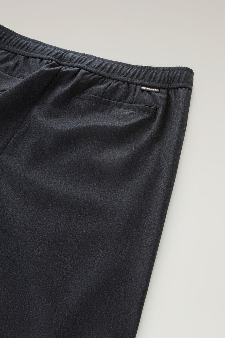 Pants in Vitale Barberis Canonico Virgin Wool Flannel (Charcoal Melange) - Detail View 3