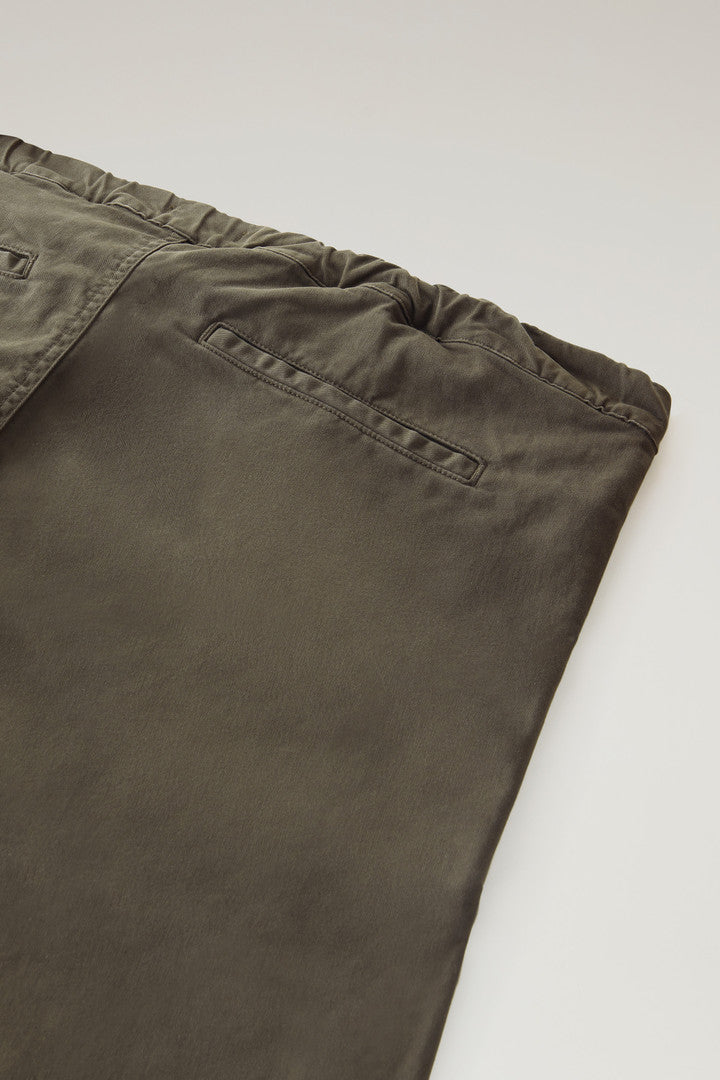 Garment-Dyed Chino Pants in Stretch Cotton Twill (Black) - Detail View 4