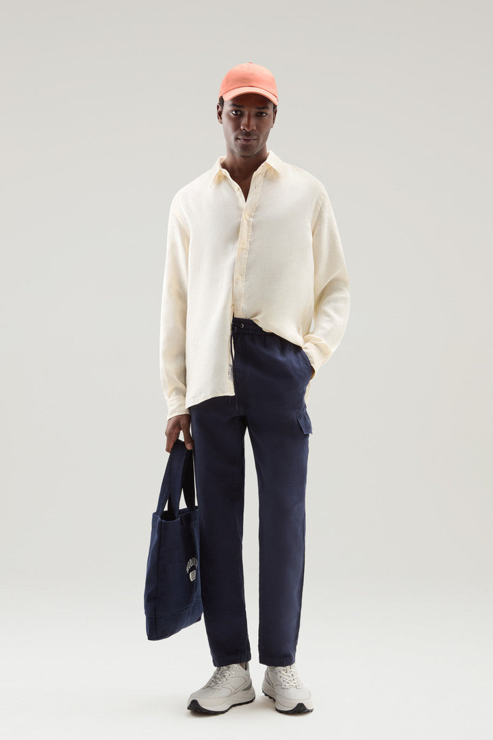 Garment Dyed Cargo Pants in Cotton-linen Blend (Maritime Blue) - Detail View 2