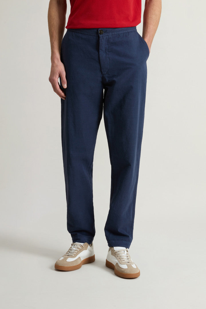 Garment-Dyed Cotton- and Linen-Blend Pants (Feather White) - Detail View 2