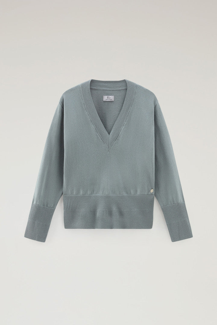 V-Neck Sweater in Cotton and Cashmere (Sage) - Main View