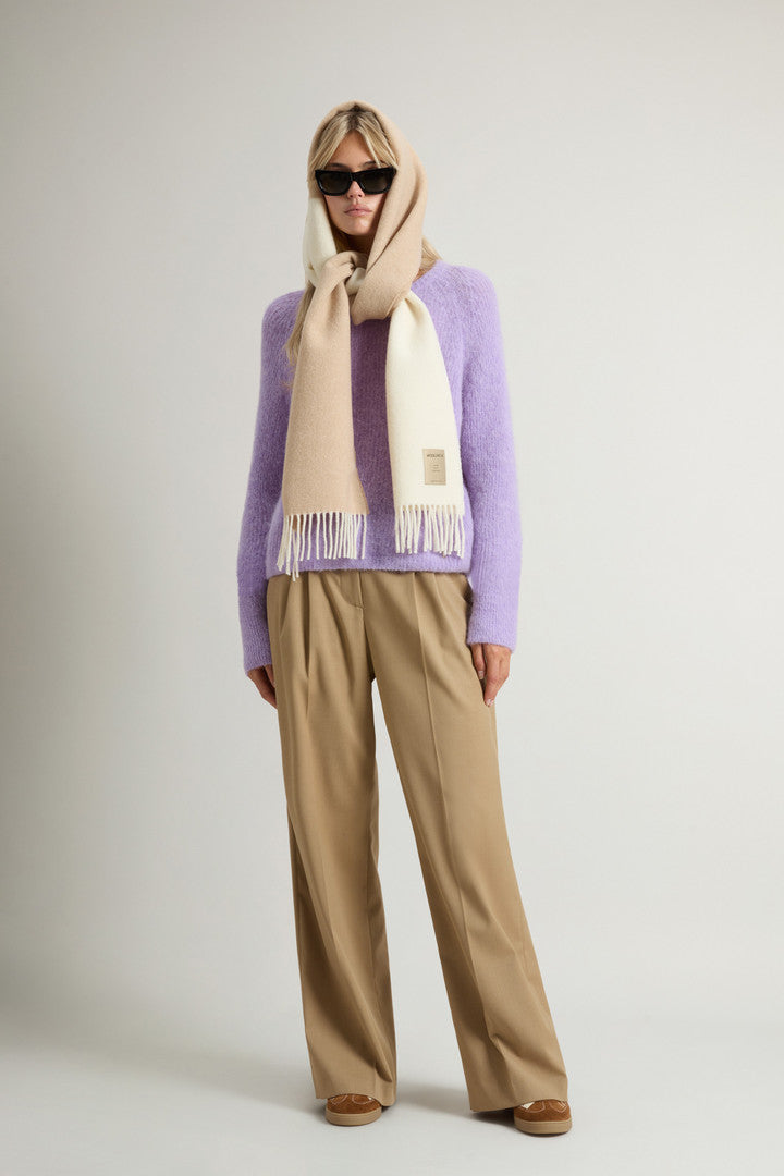 Garment-Dyed Crewneck Sweater in Alpaca and Wool Blend (Soft Violet) - Detail View 2