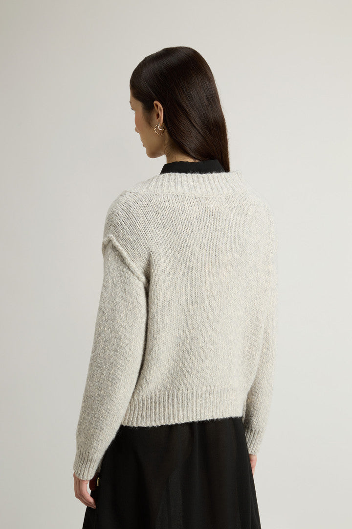 Sweater in Cotton, Alpaca and Wool Blend (Light Grey Melange) - Detail View 3