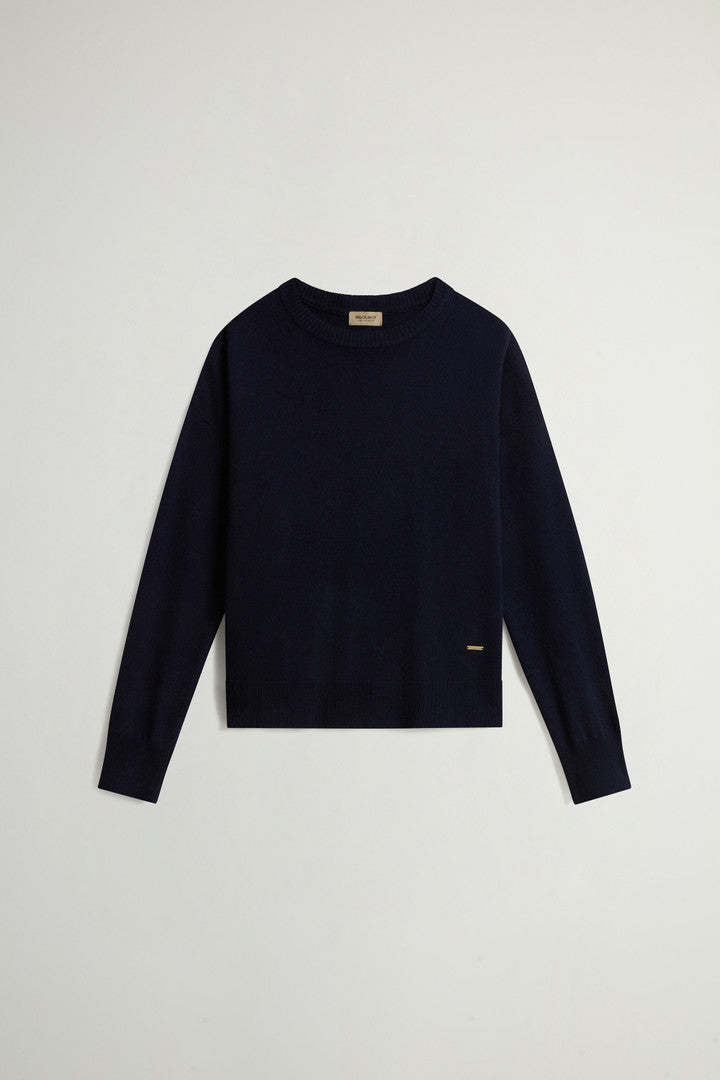 Crewneck Sweater in Virgin Wool and Cashmere Blend (Black) - Detail View 11