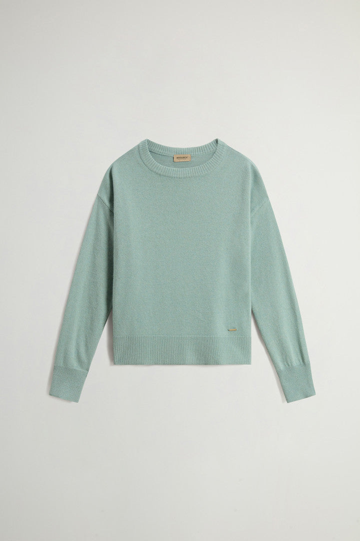 Crewneck Sweater in Virgin Wool and Cashmere Blend (Black) - Detail View 9
