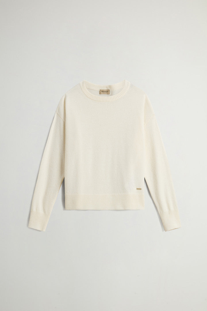 Crewneck Sweater in Virgin Wool and Cashmere Blend (Black) - Detail View 8