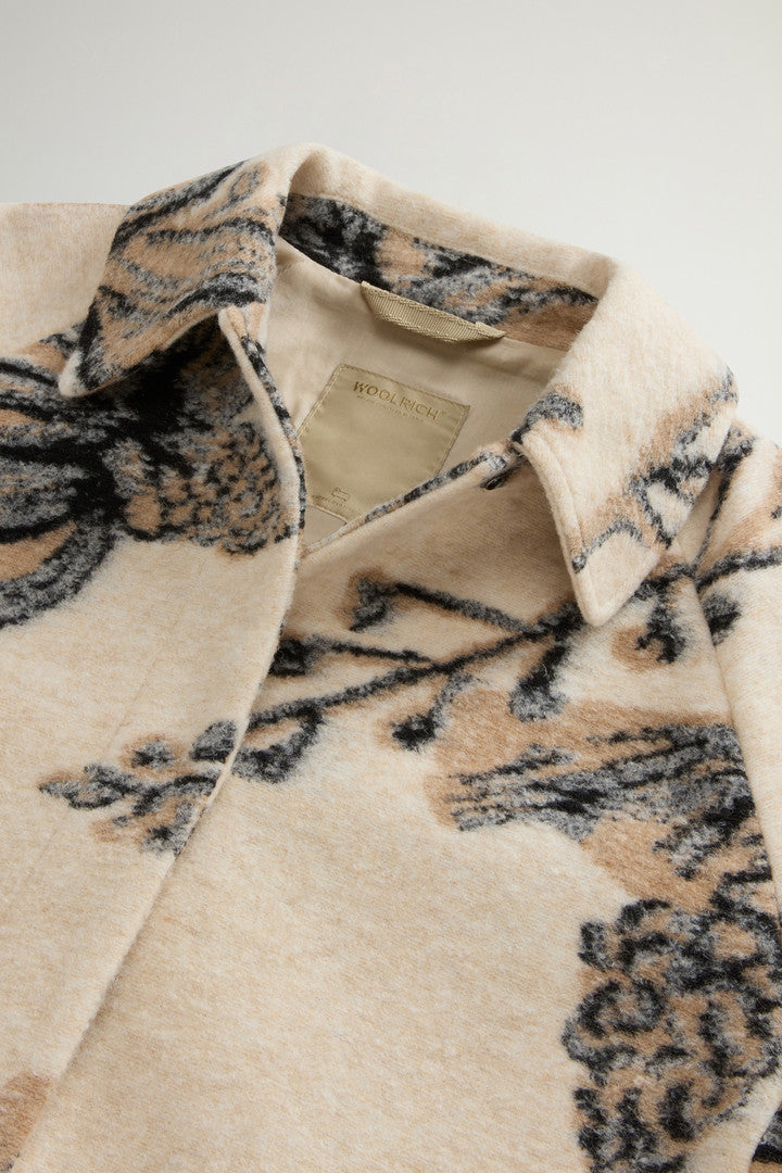 Overshirt in Italian Wool-Blend with Floral Pattern (Cream Foliage) - Detail View 5