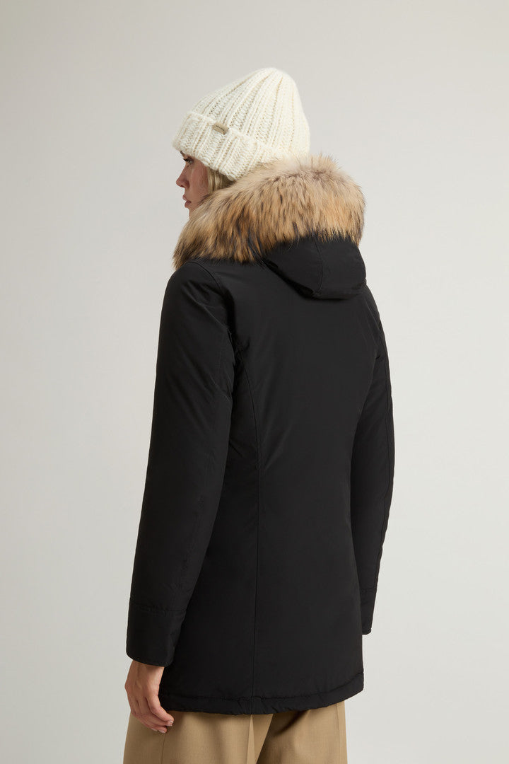 Arctic Parka in Urban Touch with Detachable Fur (Dark Green) - Detail View 3