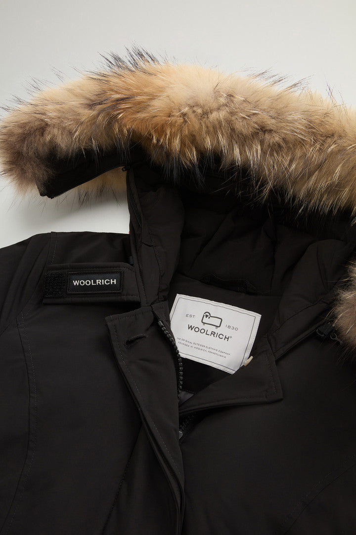 Arctic Parka in Urban Touch with Detachable Fur (Dark Green) - Detail View 6
