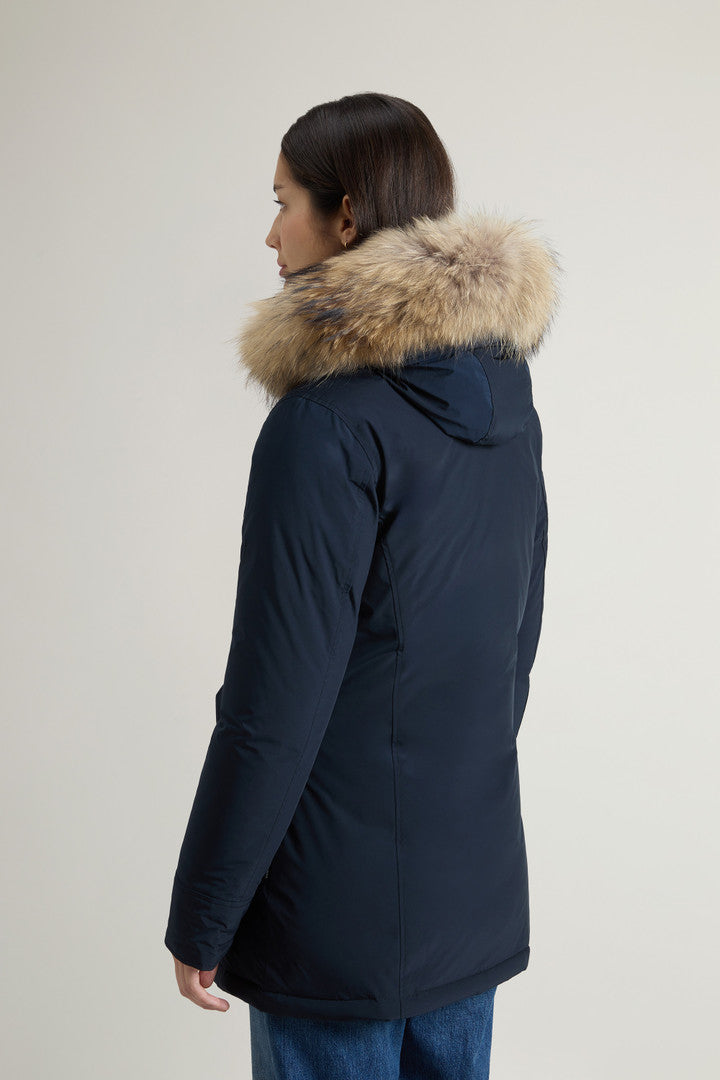 Arctic Parka in Urban Touch with Detachable Fur (Dark Green) - Detail View 2